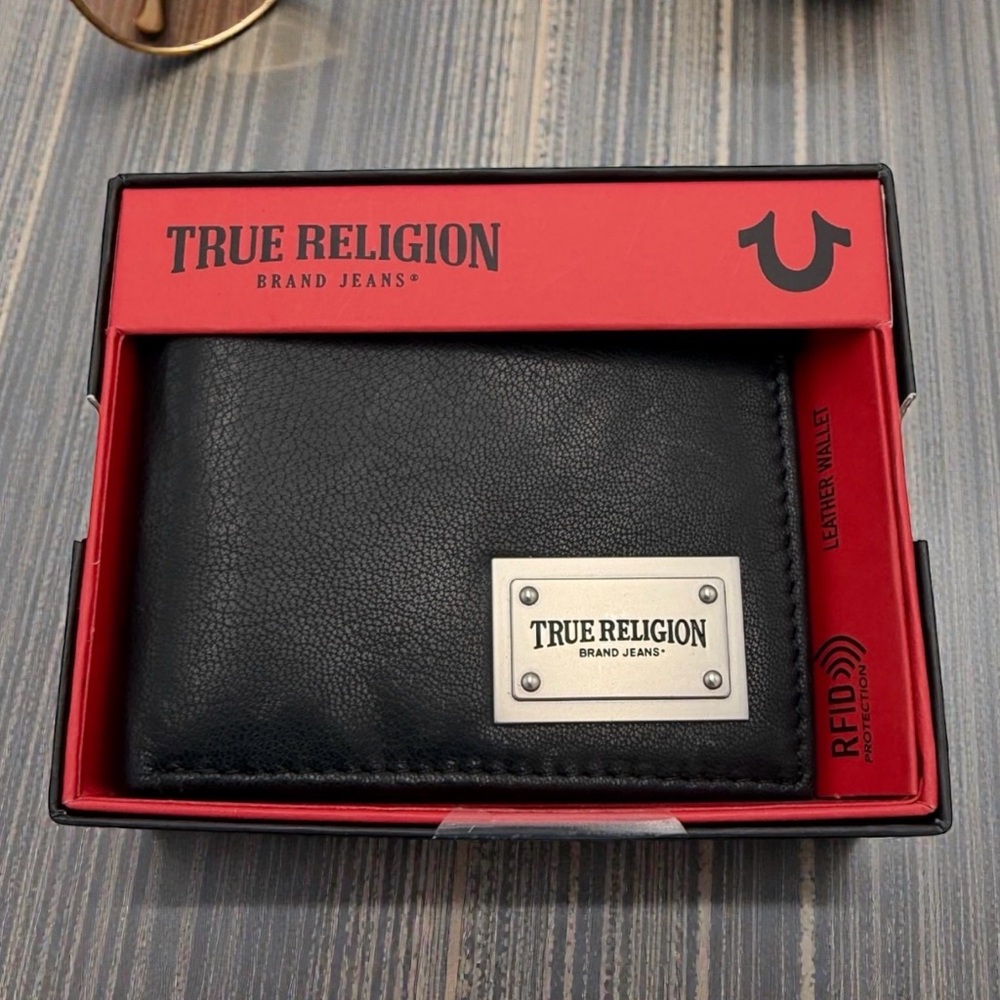True Religion Black Leather Bifold Wallet RFID New